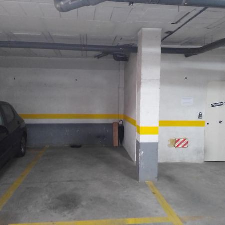 Galindo Center Premium Suites, Free Parking เซบีญา ภายนอก รูปภาพ